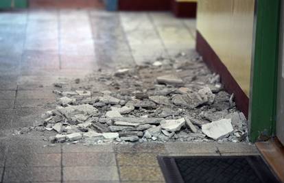 U potresu oštećena škola u Vrpolju, usrušio se dio stropa: 'Sreća da djeca nisu bila u školi'