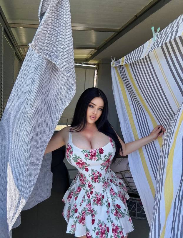 Za prste polizati! Claudia Rivier pravit će kolače, a pokazala je i kako muti jaja te puni sarmice