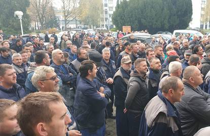 Radnici Đure Đakovića izašli su na ulice, traže plaće za listopad