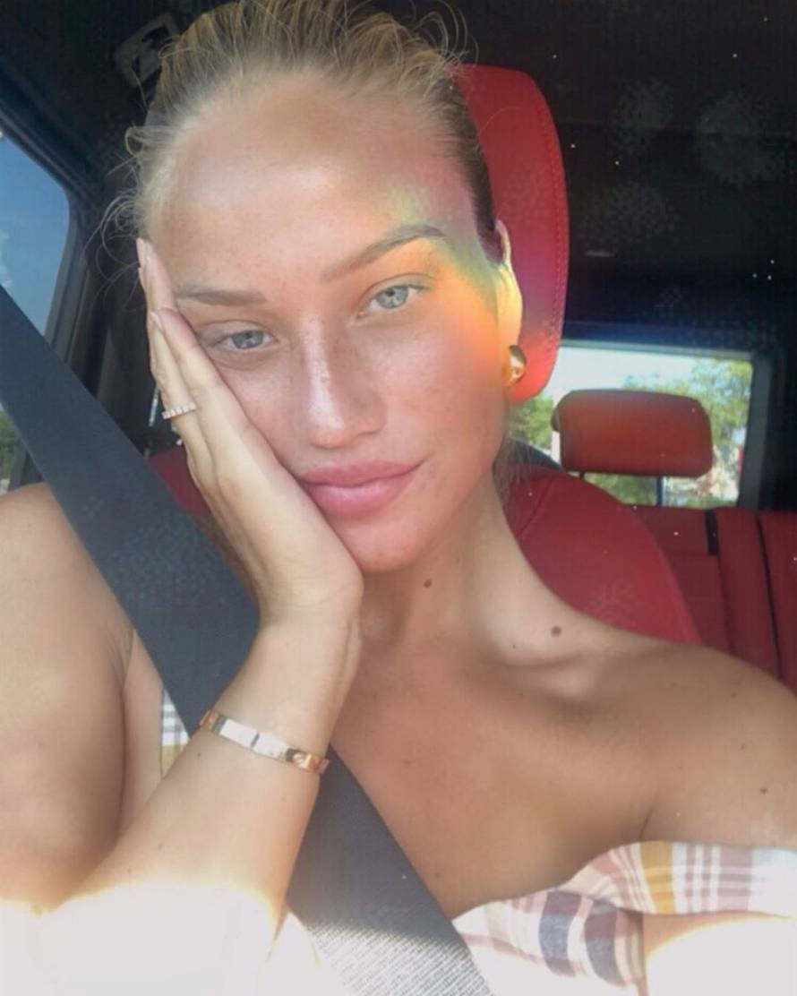 Izabel Kovačić pozirala je bez šminke: 'Voljela bih da je ljeto'