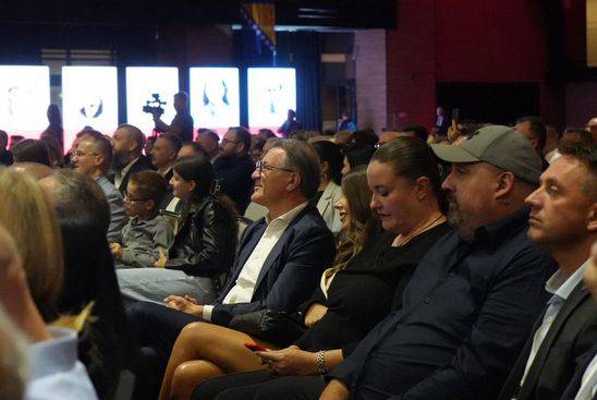 FOTO Mamić na premijeru filma stigao s djevojkom: Nosila je luksuznu haljinu od 1700 eura