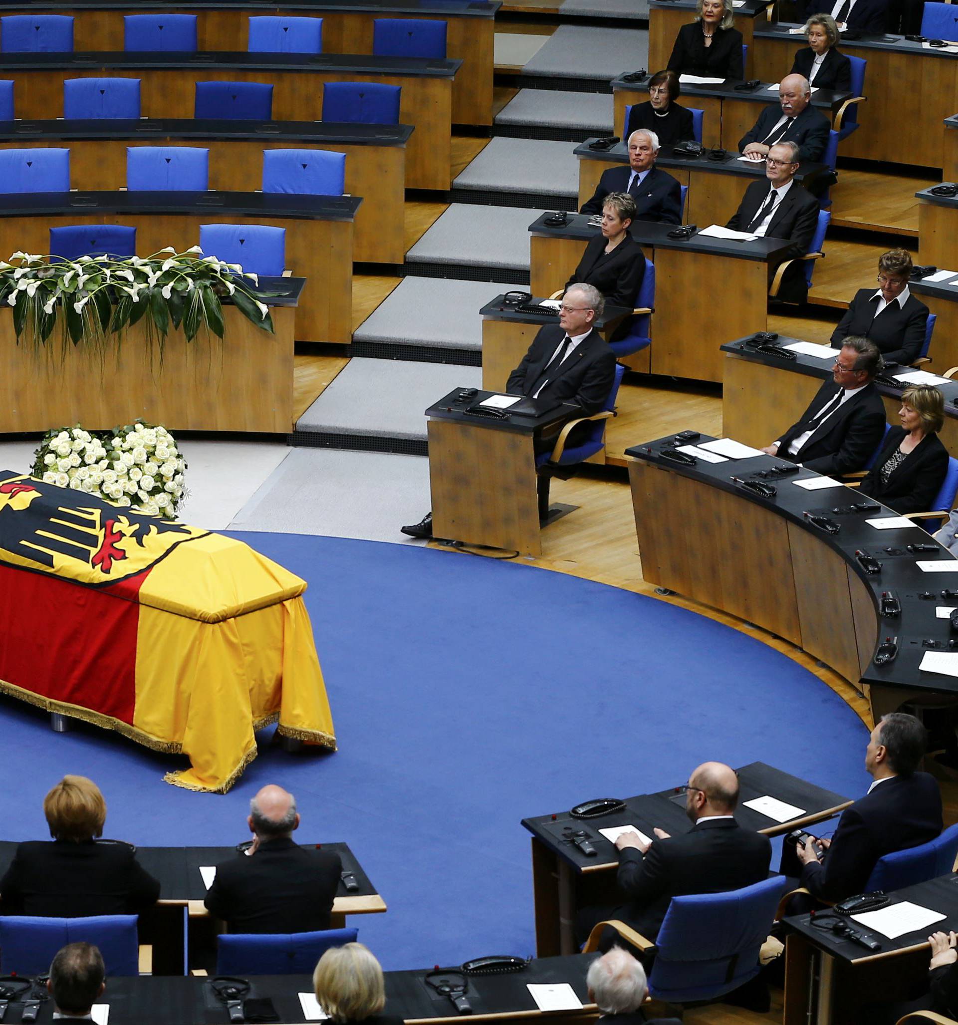 German President Gauck delivers a speech during a memorial service for former West German foreign minister Hans-Dietrich Genscher in the former lower house of parliament Bundestag in Bonn