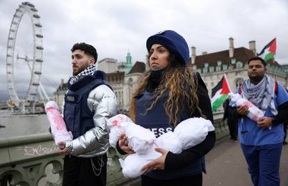 Zdravstveni radnici u Londonu tražili trenutni prekid vatre u Gazi: Nosili male lijesove