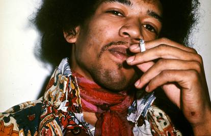 Tih i pun trauma: Jimi Hendrix gitaru je koristio kao 'zaštitu'