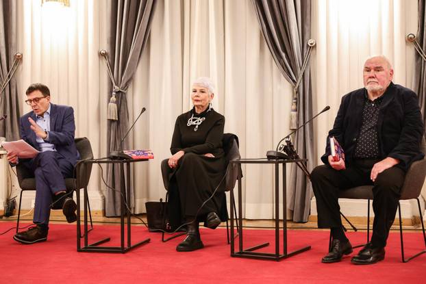 Zagreb: Promocija knjige Žene koje mašu rukama Jadranke Kosor