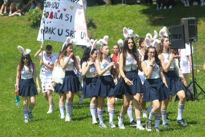 FOTO Nešto drugačija norijada: U Karlovcu su zaplesali - kolo