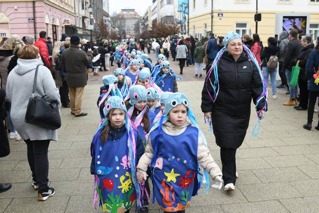 Bjelovar: Gradski Mali fašnik okupio oko tisuću maskiranih sudionika