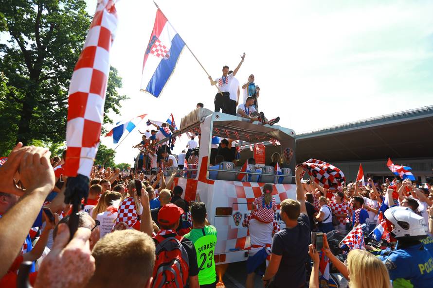 GraÄani Velike Gorice prvi pozdravili Vatrene nakon osvojenog svjetskog srebra
