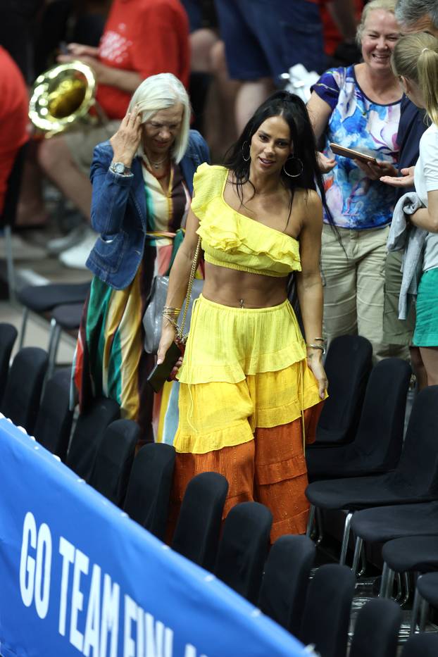 Split: Navijačica koje se isticala na tribinama tijekom meča Dodig/Pavić - Heliovaara/Salminen