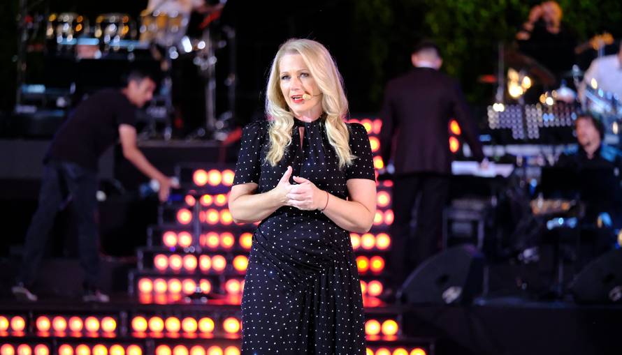 Barbara Kolar fotkala se bez šminke pa je hvalili: 'Prekrasna si, pravo osvježenje na sceni'