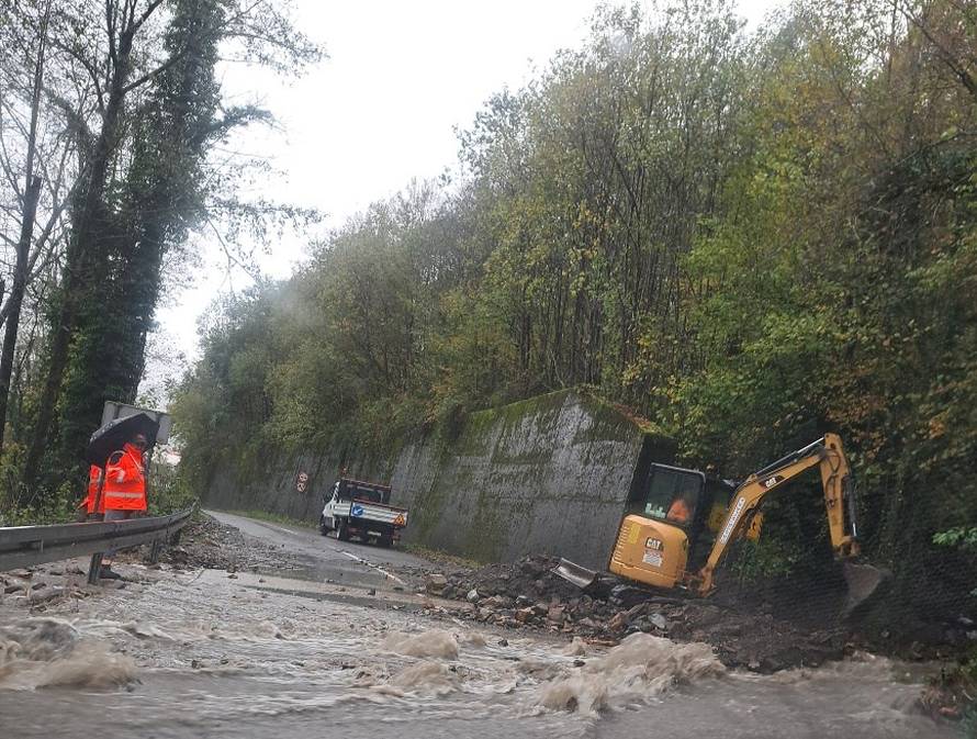 Snažno nevrijeme zahvatilo je nekoliko hrvatskih županija