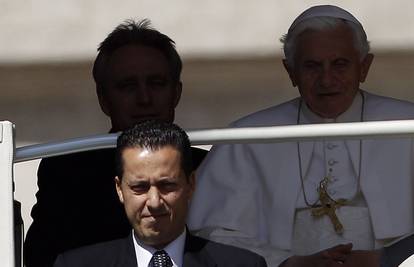 "Među ljudima koji su odavali tajne Vatikana ima i kardinala"
