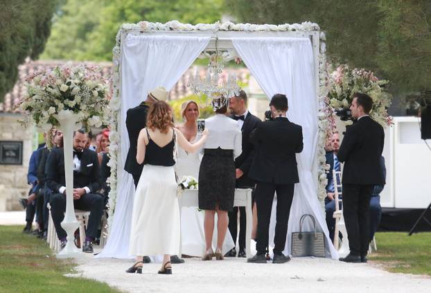 ARHIVA - 2019. Bale: Vjenčanje Maje Šuput i Nenada Tatarinova