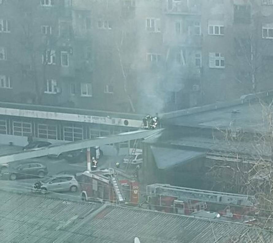 Brzo ga ugasili: Gorio dimnjak pivnice Zlatni medo u Savskoj