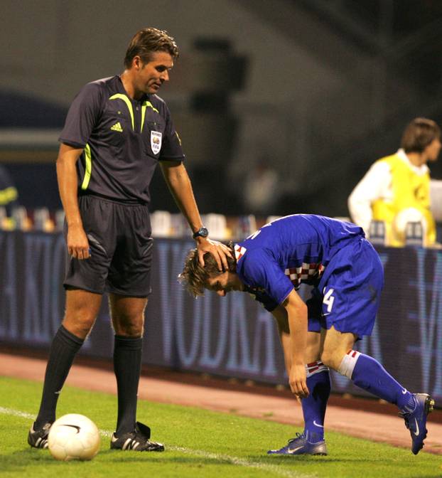 ARHIVA - 2006. Zagreb: Vatreni i "maksimirska krtica" srušili su Englesku 