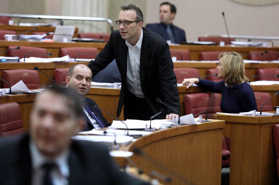 Maras: Barišić  ne zaslužuje biti uzor mladim ljudima u zemlji...