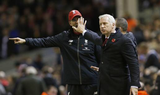 Alan Pardew smirio je Kloppa "talk to the hand" gestom...