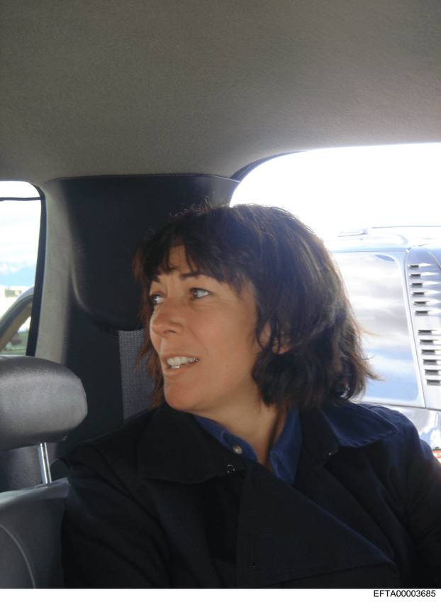 FOTO Ovo su dosad neviđene fotografije iz Epsteinovih spisa