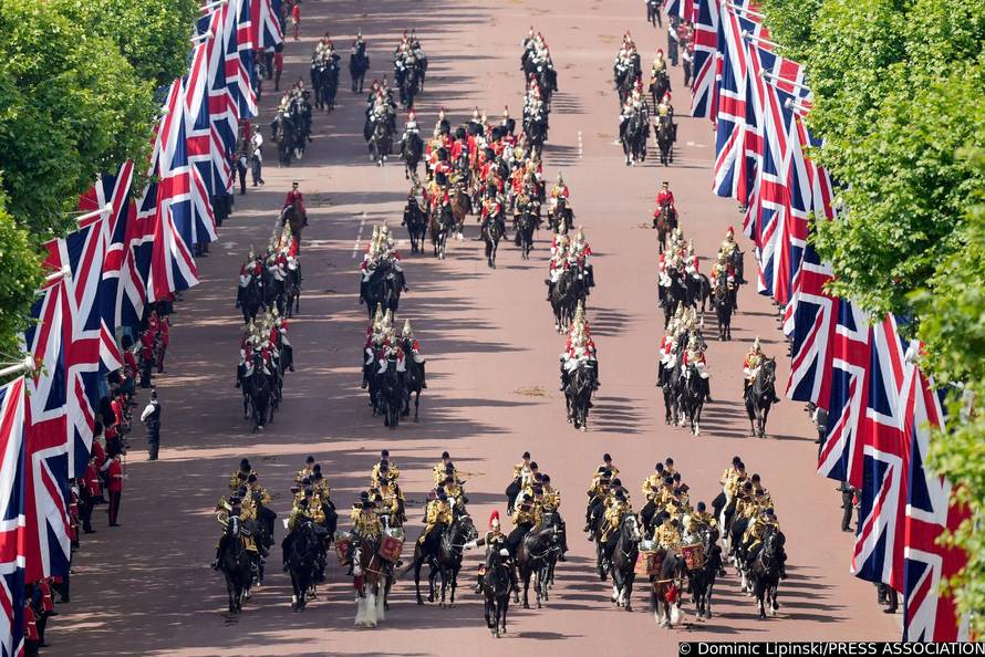 Kraljica Elizabeta slavi 70 godina na britanskom tronu