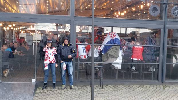 FOTO Navijačka ludnica u Rigi: Evo kakva je atmosfera u Latviji uoči važne utakmice 'vatrenih'