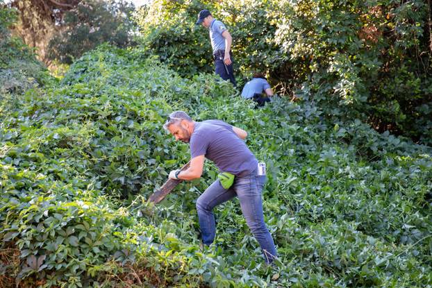 Dubrovnik: Sin u obiteljskoj kući pucao na roditelje,  očevid je u tijeku