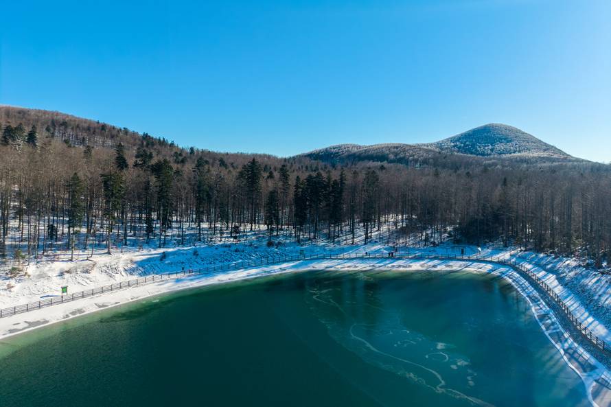 Pogled iz zraka na skijalište Platak pod snijegom