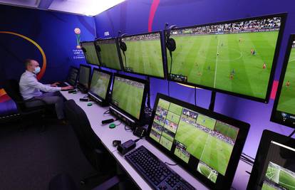 Noviteti za SP u Kataru: Senzori u loptama, 12 kamera 'skenirat' će igrače i brže odluke VAR-a