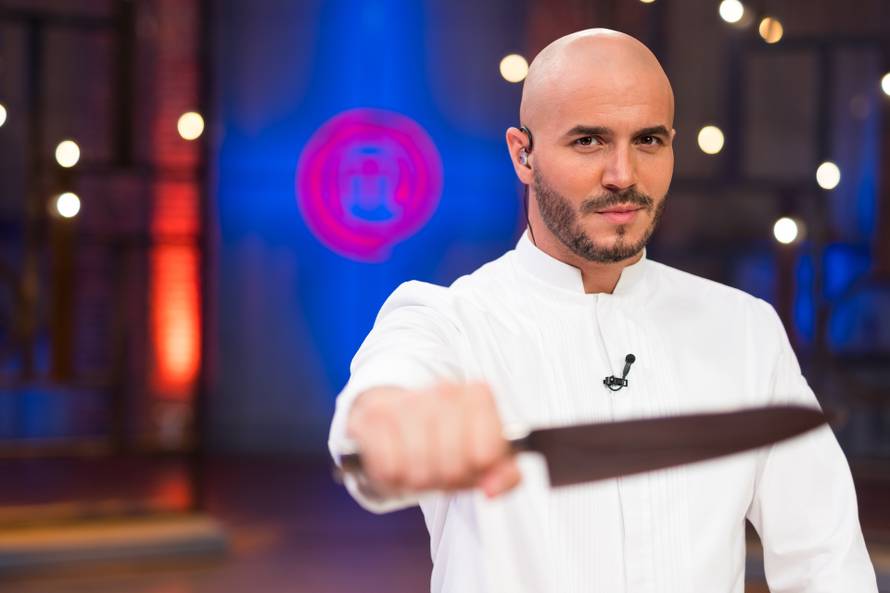 Melkior podijelio fotke sa seta MasterChefa, a žene su vidjele samo jedno: 'Jako si zgodan'