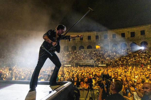 Pula: Parni valjak održao koncert u prepunoj Areni 