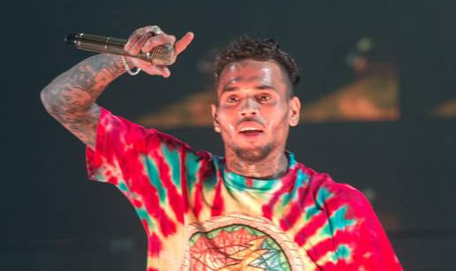 I ranije je imao probleme sa zakonom: Chris Brown tukao je Rihannu, tužili ga za silovanja...