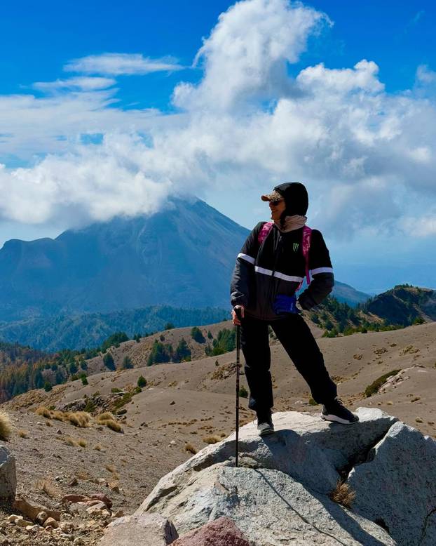 JEZIVE SCENE U UFC-u: Borkinja izgubila svijest nakon brutalnog nokauta! Pobjednica se molila