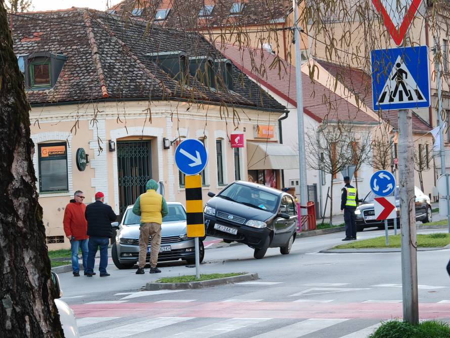 FOTO 'Nemoš tu parkirat': Taj kružni tok nam je jako kritičan
