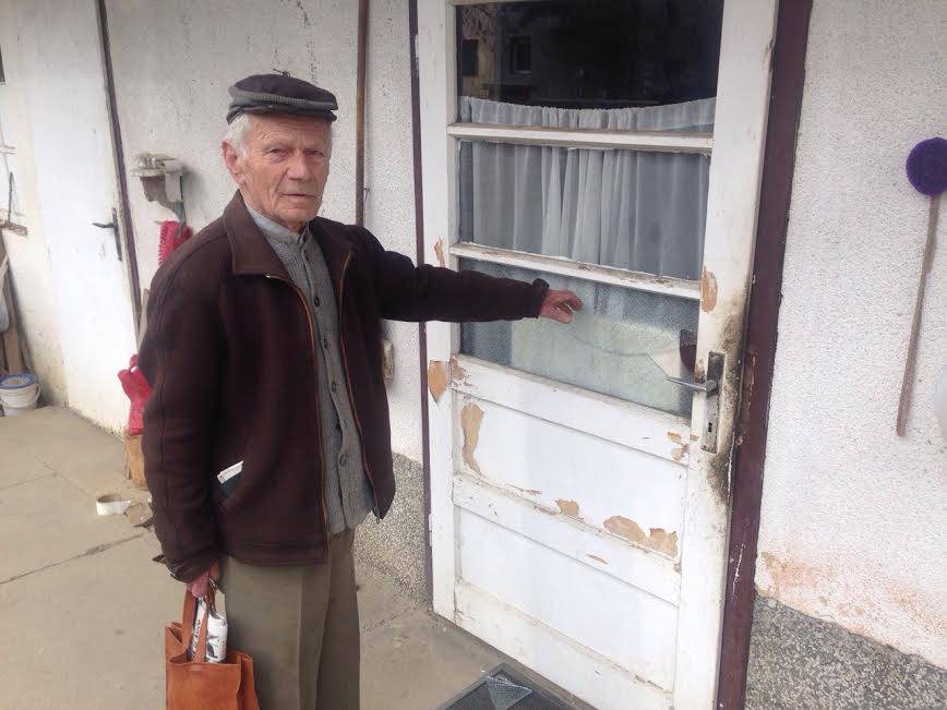 Upali su dva puta: Djed (92) sa sjekirom otjerao je provalnika