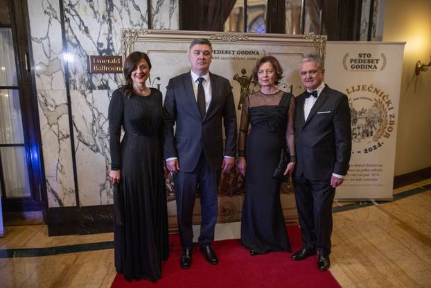 Što nosi Sanja Musić Milanović? Dizajnerski nakit, sunčane od 130 eura,  odjeća sa sniženja...