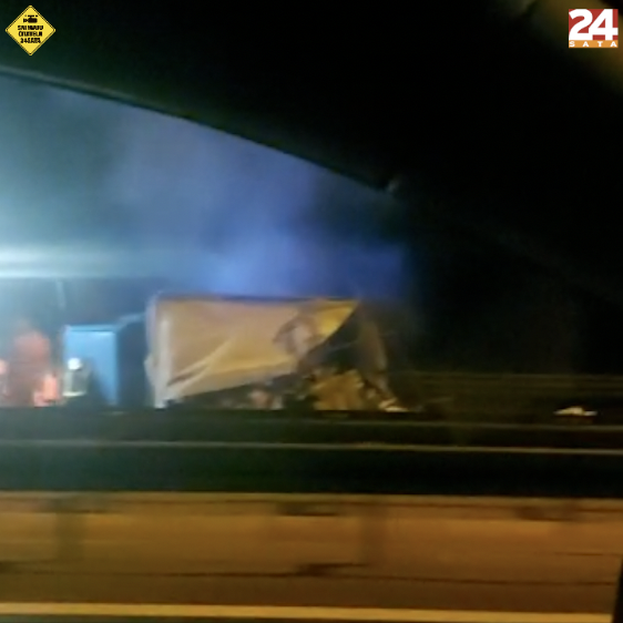 Prevrnuo se kamion kod Brinja: 'Vatrogasci su izvlačili vozača'