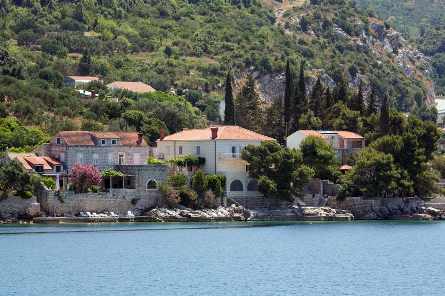 Slavica renovira kuću, a susjedi se žale: Buka nam tjera goste