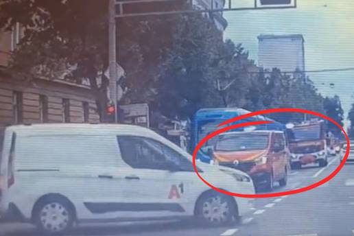 VIDEO Vatrogasci pod sirenama dolaze pred raskrižje u Zagrebu, pogledajte što rade drugi vozači