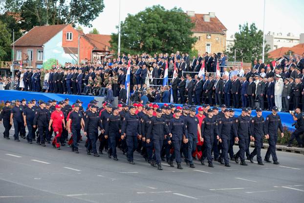 Zagreb: Svečani vojni mimohod u povodu 30 godina VRO Oluja