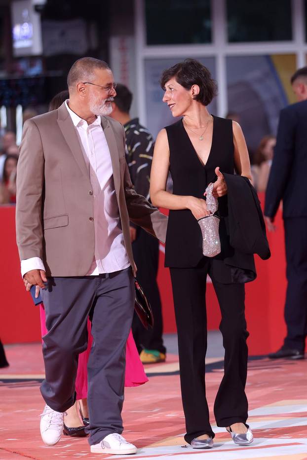 Brojne poznate osobe prošle su crvenim tepihom 30. Sarajevo Film Festivala