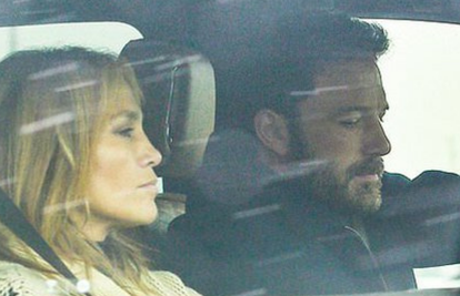 Nakon 17 godina opet zajedno? Ben Affleck i J.Lo uhvaćeni kako odlaze na romantično putovanje