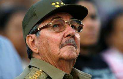 Twitter blokirao račune Raula Castra i državnih medija Kube
