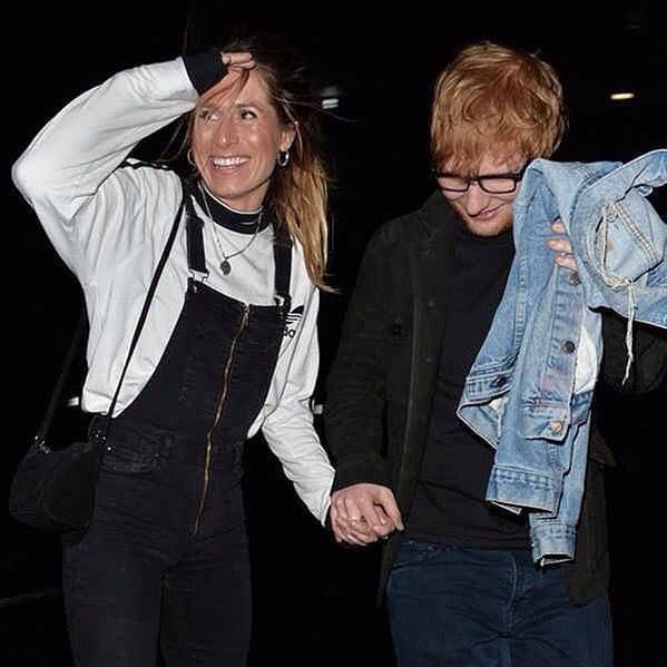 Ed Sheeran pokazao prsten i natuknuo da se tajno oženio