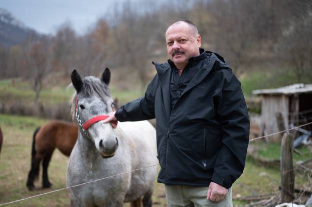 Gracac, 26.03.2024 - Farmer Ilija iz emisije Ljubav je na selu snimljen na svom imanju u Gracacu