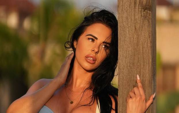 Najzgodnija čuvarica u zatvoru: 'Žene zatvorenika su me mrzile, a sada zarađujem dvostruko'