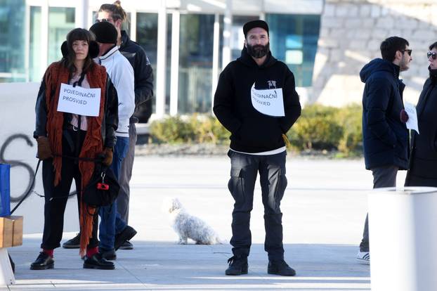 Šibenik: Okupljanje za zaštitu ženskih ljudskih prava