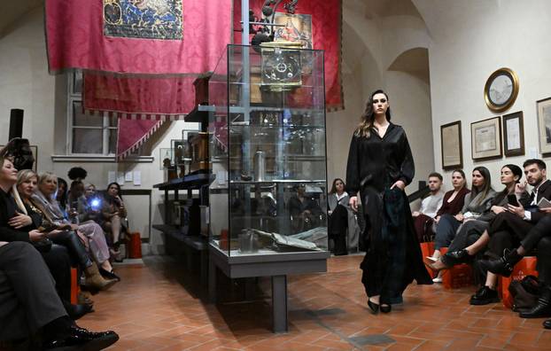 Zagreb: Modna revija Duchessa u MGZ