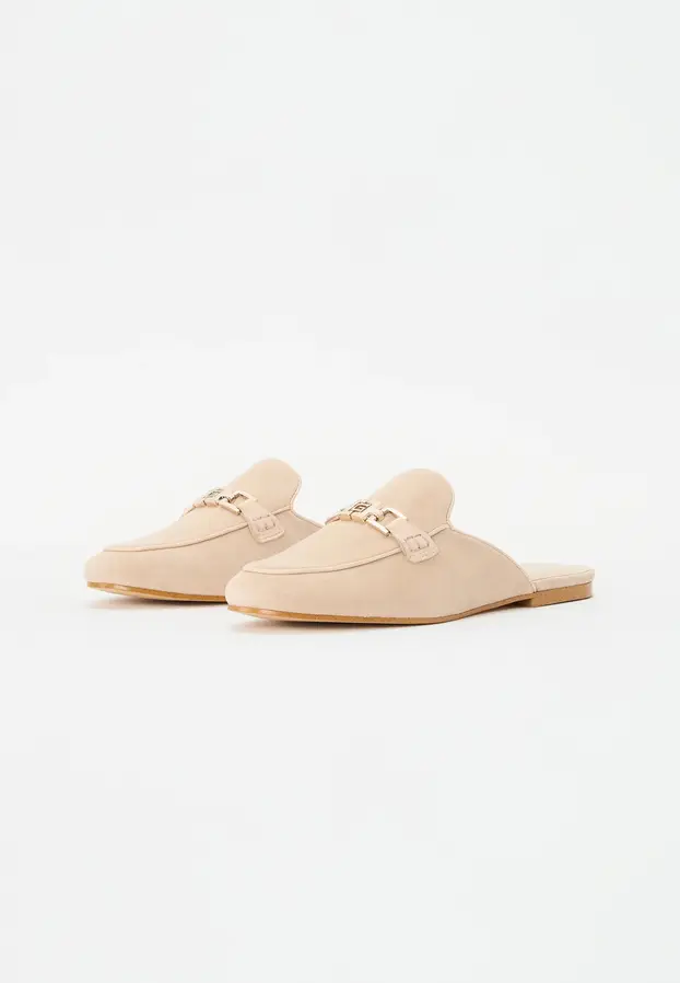 Za svačiji ukus: Pronašli smo slavne natikače po super cijeni