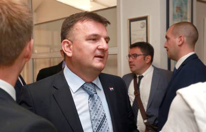 'Politika je politika': Kerum i Škorić potpisali su koaliciju...