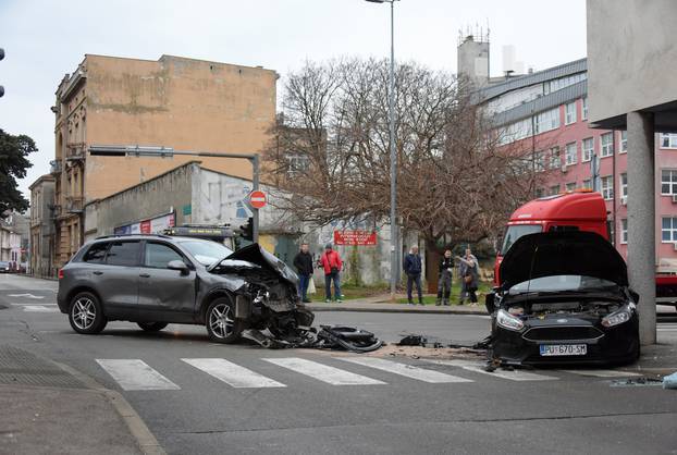 Prometna nesre?a u centru Pule, ozlije?eno troje ljudi