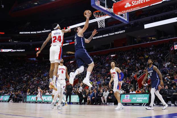 NBA: Dallas Mavericks at Detroit Pistons